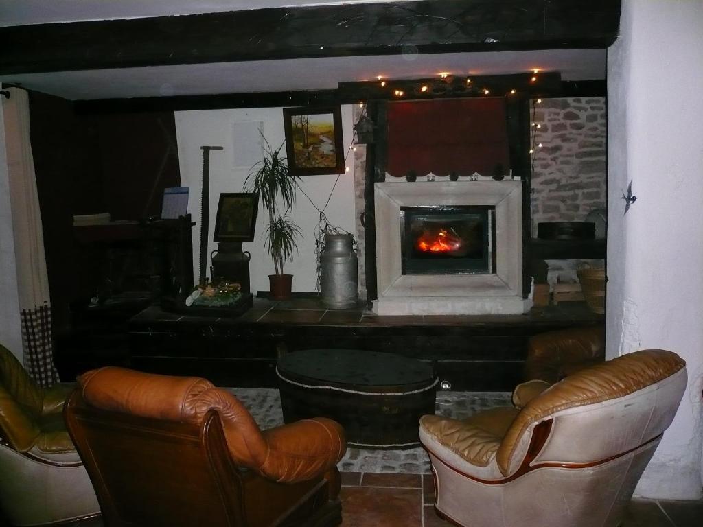 Chambres D'Hotes Les Hirondelles Gaubiving Экстерьер фото